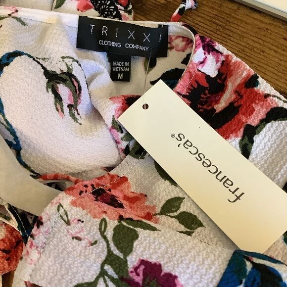 New Francesca’s White Floral Romper 🌺🌼 - Picture 5 of 8